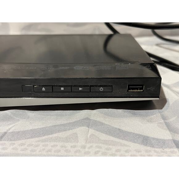 Toshiba Blu-Ray Disc Player BDK33KU Wi-Fi Certified USB Connection No Remote - Picture 2 of 11